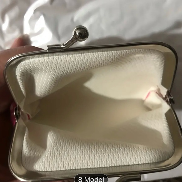 Hello Kitty coin purse new - Picture 2 of 3